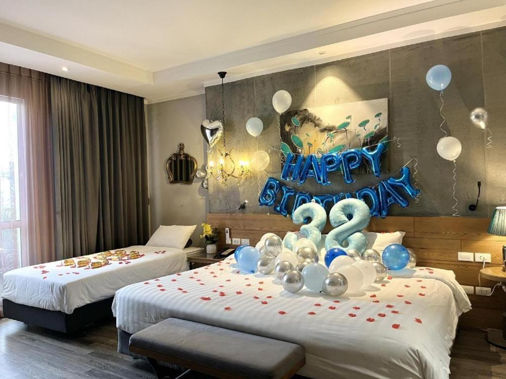 Calido - 16 Pho Nguyen Quang Bich Hn - By Bay Luxury *